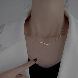 NEW Silver Rose Gold Simple Wave Necklace